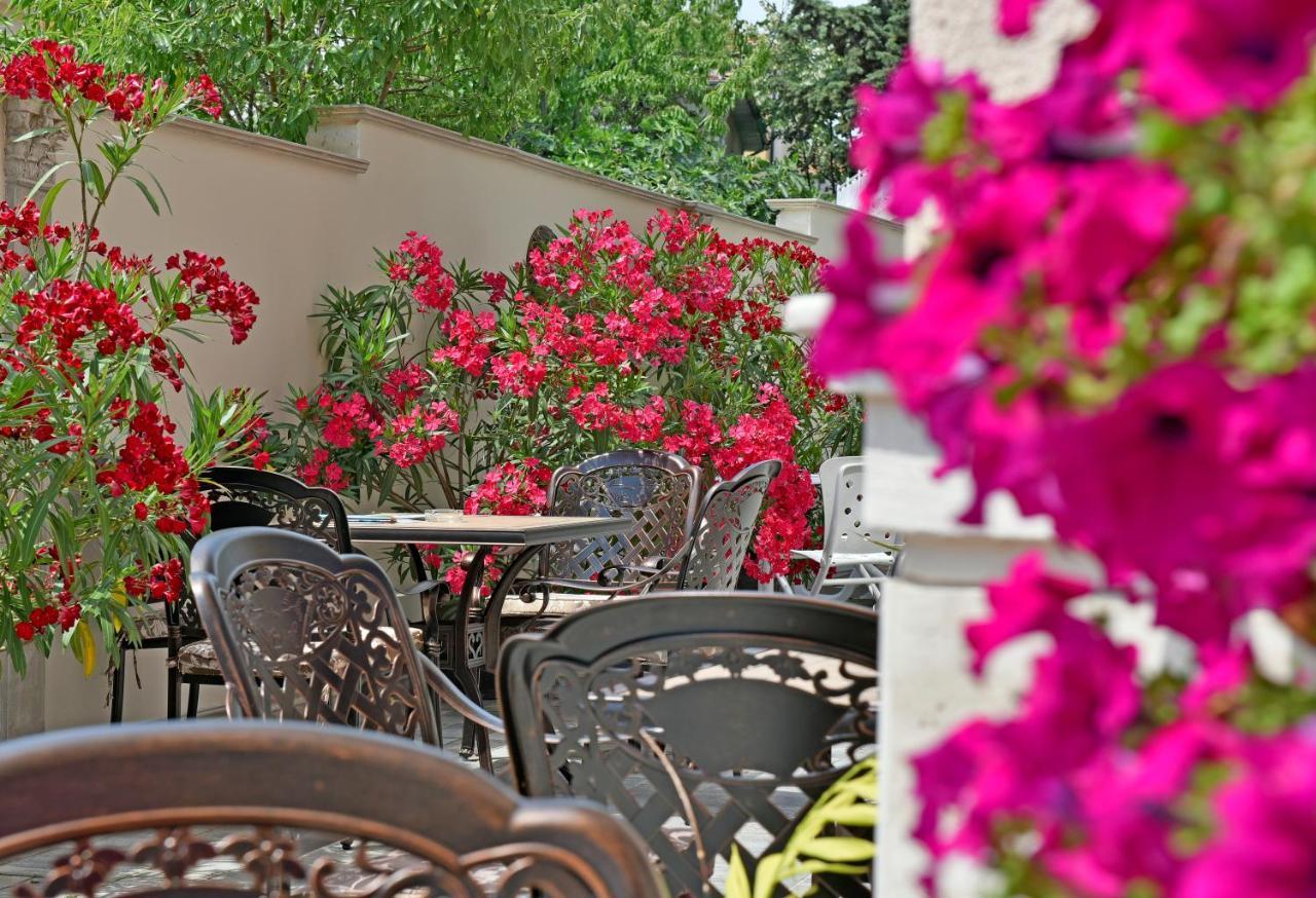 Sirena Palace Family Hotel Obzor Bagian luar foto