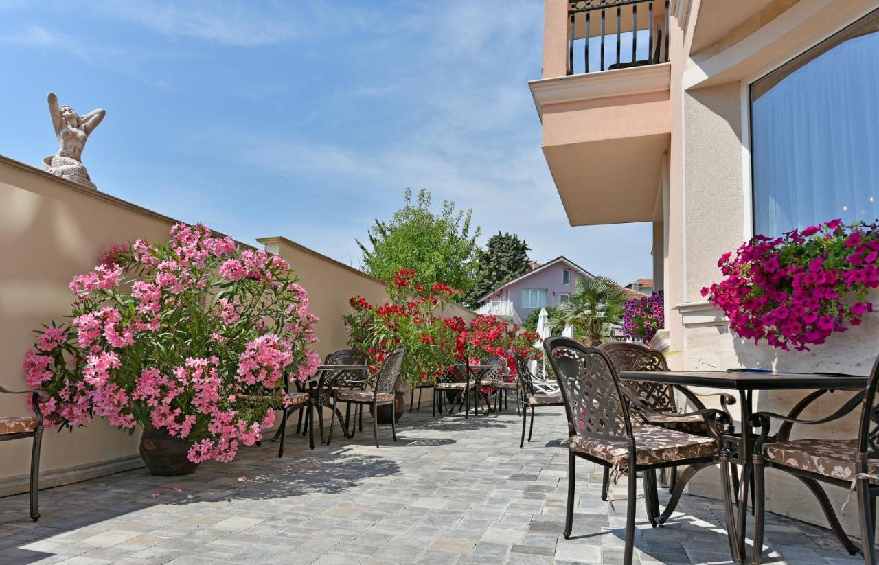Sirena Palace Family Hotel Obzor Bagian luar foto