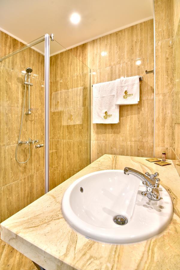 Sirena Palace Family Hotel Obzor Bagian luar foto