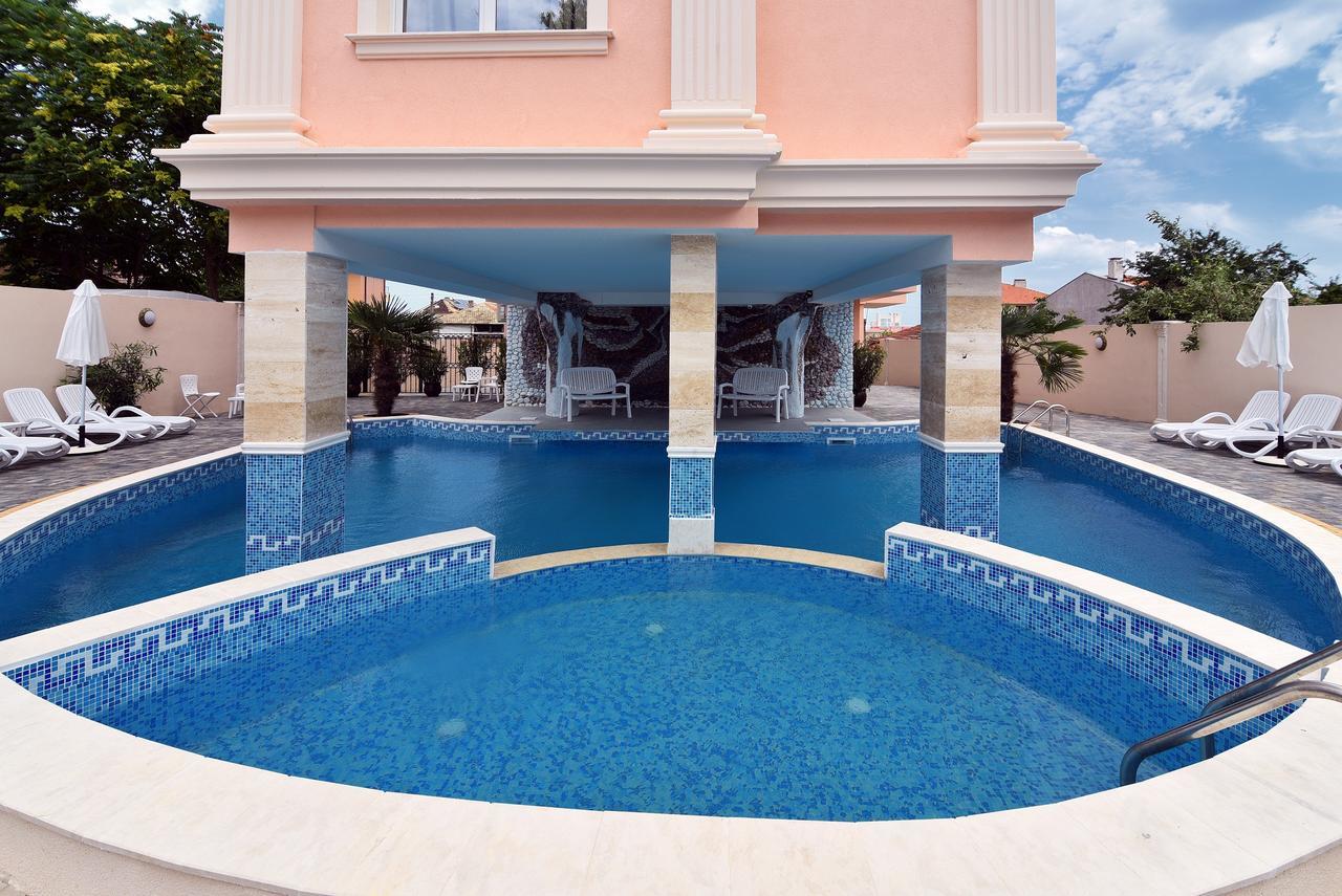 Sirena Palace Family Hotel Obzor Bagian luar foto
