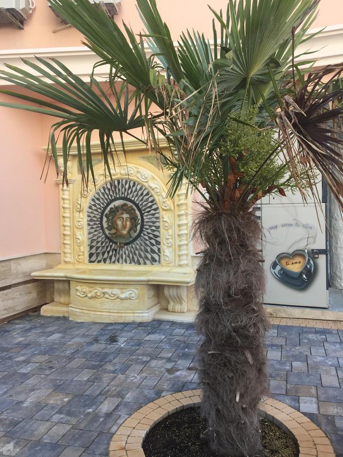 Sirena Palace Family Hotel Obzor Bagian luar foto
