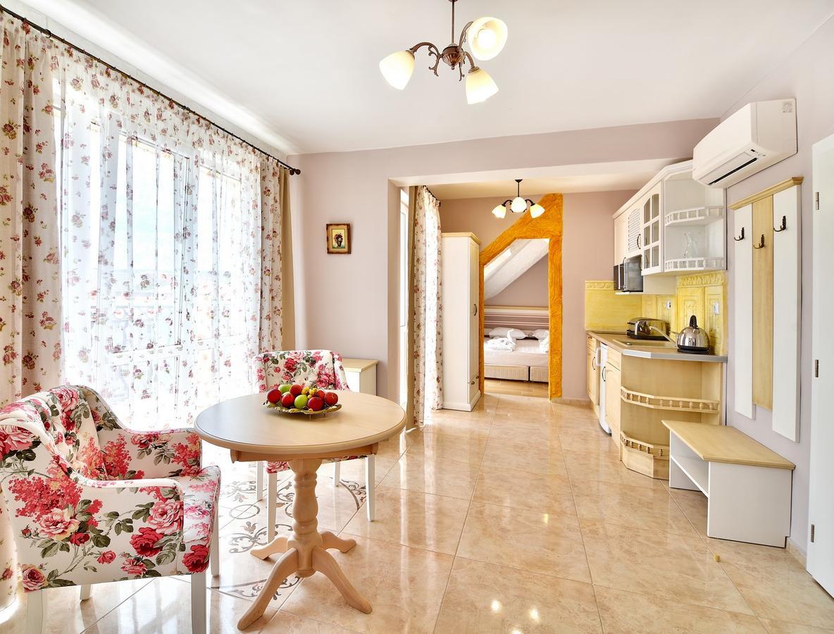 Sirena Palace Family Hotel Obzor Bagian luar foto